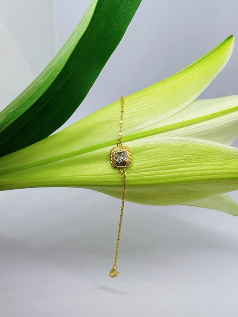 Zirconia Square Bracelet – Minimalist Luxury in 18K Gold Vermeil